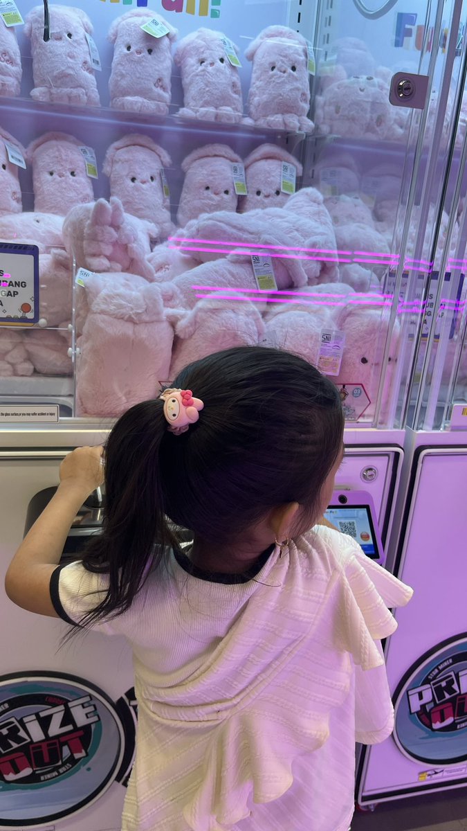raceven's tweet photo. dan yap, kena palak 🧎🏻‍♀️🧎🏻‍♀️ https://t.co/cnHIl2mImO