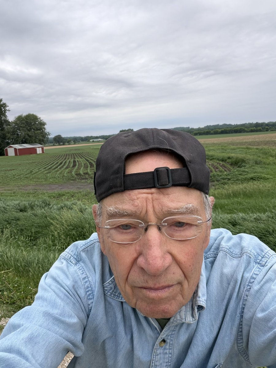 Chuck Grassley tweet media