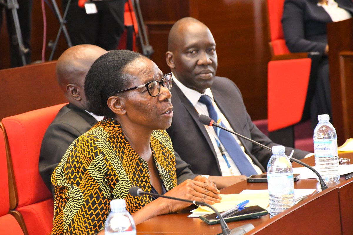 SEATINIUGANDA's tweet photo. Trade remains a critical driver of livelihood transformation and poverty reduction. Strategic investments in agro-industrialisation can help strengthen Uganda’s productive capacity and improve participation in local, regional, and global markets.-Ms. Jane Nalunga, Executive Director, SEATINI
#KnowYourBudget26 #SEATINIOnBudget26
@mofpedU @herbertk4 @SeatiniU @URAuganda
@BOU_Official @mist_science @mopsuganda @mtic_uganda @PSFUUganda @UNICEFUganda @ugandadebtnet @ACODE_Uganda @GovUganda