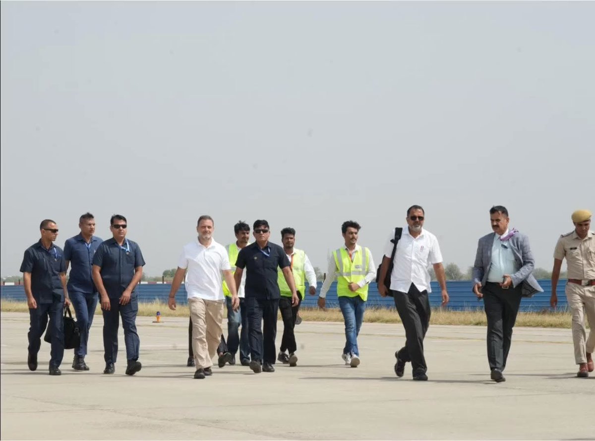 VinodJakharIN's tweet photo. सामाजिक न्याय के पुरोधा , लोकसभा के नेता प्रतिपक्ष आदरणीय श्री @RahulGandhi जी का वीरों की भूमि “राजस्थान” पधारनें पर हार्दिक स्वागत एवं अभिनंदन ! https://t.co/Kj3aGUfiHR