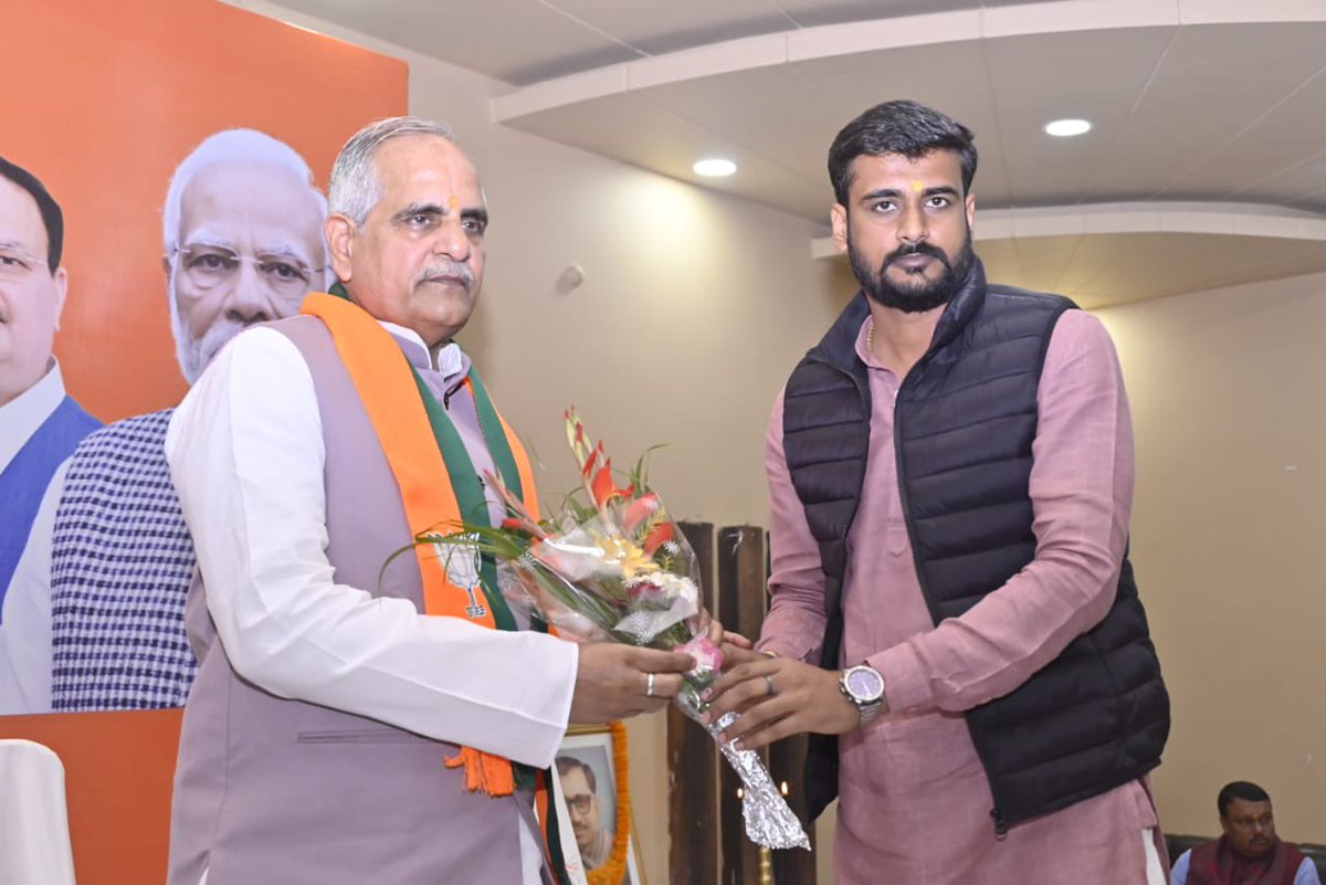 shashankrajbjp's tweet photo. भारतीय जनता पार्टी के राष्ट्रीय अध्यक्ष श्री नितिन नवीन जी द्वारा आदरणीय श्री @NagendraNathBJP जी को भारतीय जनता पार्टी का राष्ट्रीय संगठक (वरिष्ठ कार्यकर्ता संपर्क) नियुक्त किए जाने पर हार्दिक बधाई एवं शुभकामनाएँ।

आपके संघर्ष संगठनात्मक अनुभव, कुशल नेतृत्व एवं कार्यकर्ताओं के प्रति समर्पण से संगठन को नई ऊर्जा एवं सशक्त दिशा प्राप्त होगी।