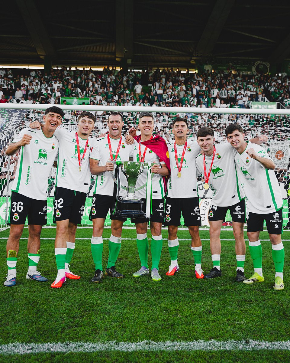 RacingCantera's tweet photo. 🏡 De La Albericia a @LaLiga 
🌍 De Cantabria al mundo

💚 ORGULLO

#CanteraRRC https://t.co/zVjvfWPIVc
