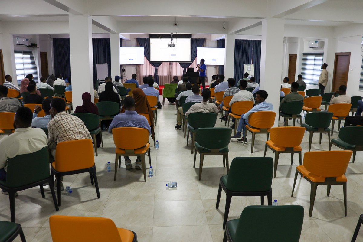 iom_somalia's tweet photo. More than 100 humanitarian workers from across Somalia came together in Mogadishu for a workshop on the Single Registration Form (SRF) — a shared tool designed to strengthen coordination, referrals and assistance pathways across the humanitarian response. https://t.co/qJiQLEKFCG
