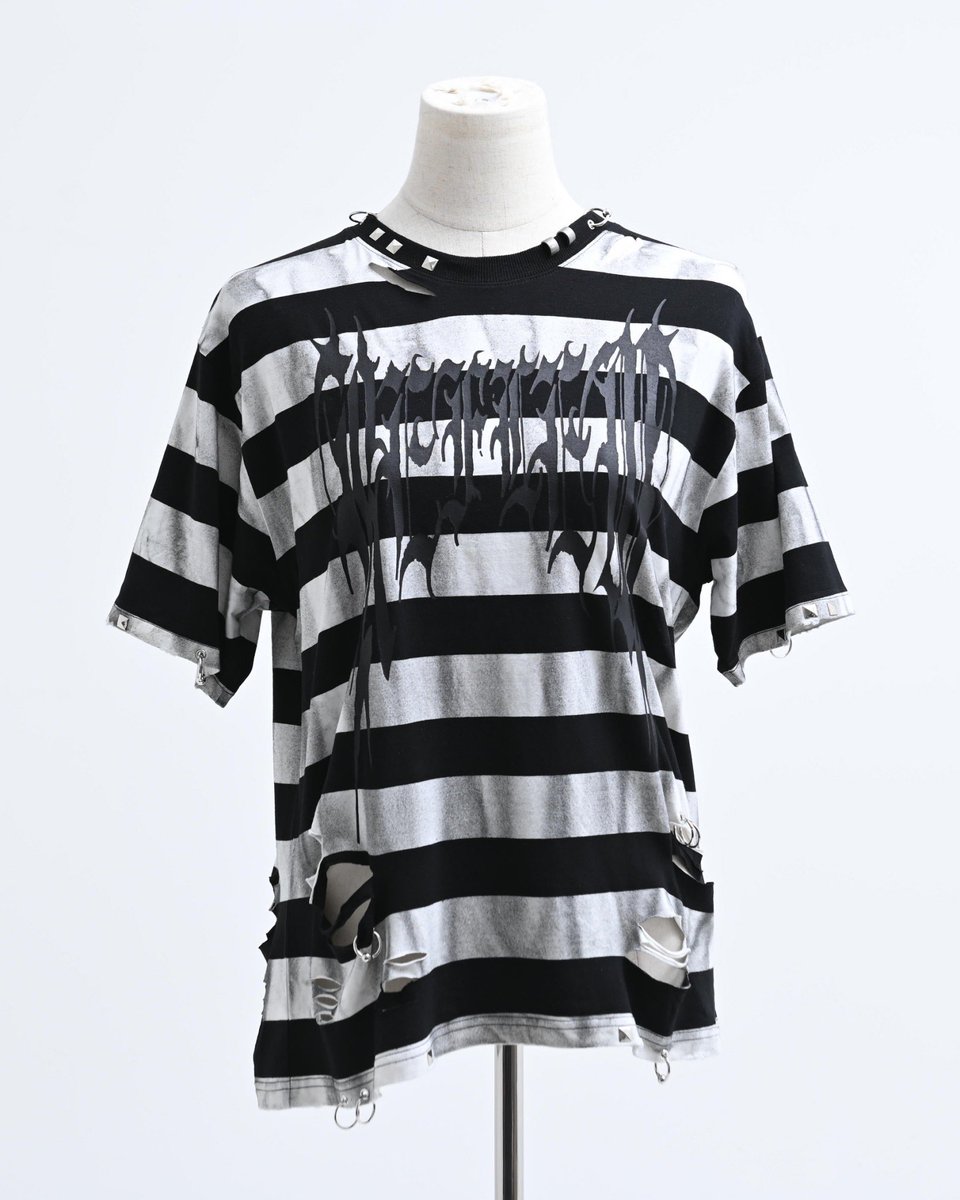 _REFLEM's tweet photo. 👁‍🗨REFLEM(レフレム)
NEW ARRIVAL

グランジボーダーピアスTシャツ
Mサイズ
¥9,790

6月4日（木）発売。
※札幌、福岡は配送遅延の為遅れる場合が御座います。

#reflem https://t.co/VvOApCCZkN