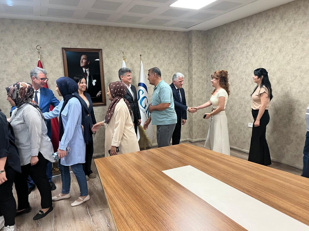 hataysgim's tweet photo. Kurban Bayramı sonrasında ilk mesai günümüzde kurumumuz personeliyle bir araya gelerek bayramlaştık.
Birlik, beraberlik ve dayanışma duygularının pekiştiği bu anlamlı buluşmada, mesai arkadaşlarımızın Kurban Bayramı’nı bir kez daha kutlayarak sağlık, huzur ve başarı dileklerimizi paylaştık.