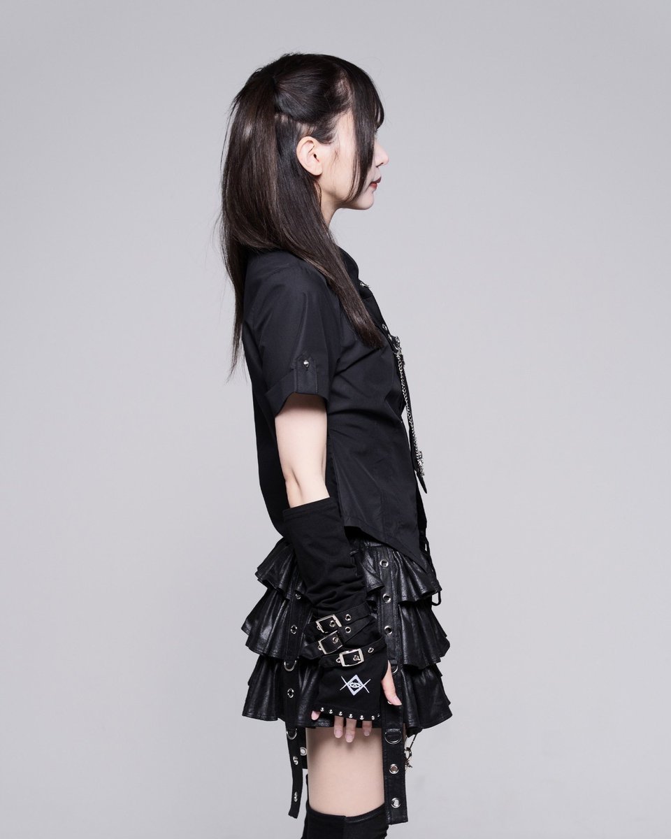 _REFLEM's tweet photo. 👁‍🗨REFLEM(レフレム)
NEW ARRIVAL

パンクネクタイ付き半袖シャツ
M,Lの2サイズ展開。
¥10,780

6月4日（木）発売。
※札幌、福岡は配送遅延の為遅れる場合が御座います。

#reflem https://t.co/j9nodJbTUV