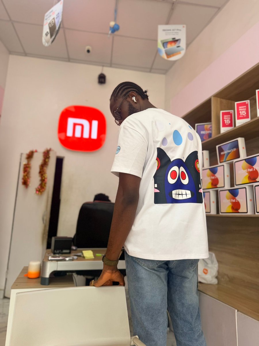 zazarat's tweet photo. Big thank you to @DanielOnyekaAm1 for getting a Finger Monsterrs T-shirt 🖤👕 really appreciate the support.

If you want one too, I’m just a DM away. Let’s get you sorted 🎨✨ https://t.co/d0J5mSw6jx