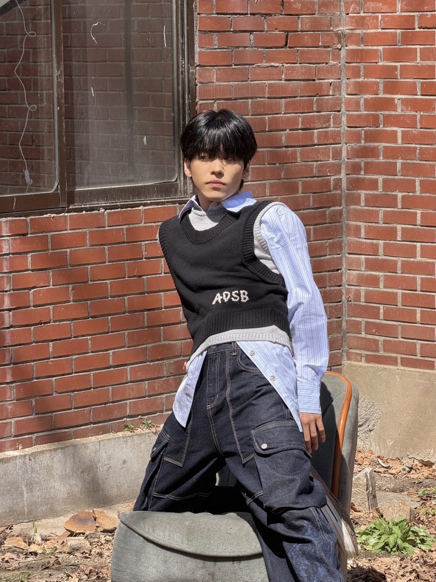 ONF_offcl's tweet photo. 𝑺𝑻𝑬𝑷✨

#온앤오프 #ONF
#유토 #YUTO
#ONF_OpenTheDoor https://t.co/Plp5Gg4IC6