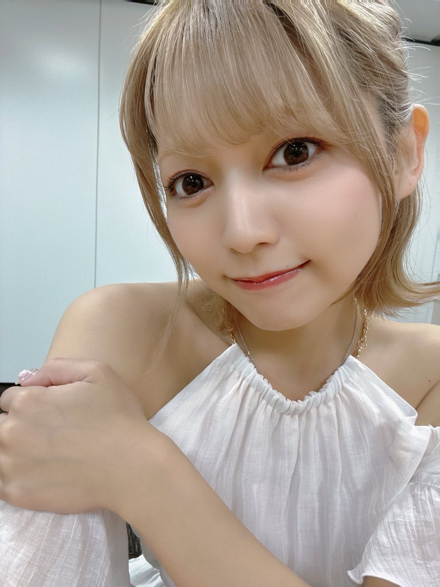 ayuchanmanyume's tweet photo. あゆたろうTwitch配信はじまりました🎧ྀི♪⋆.✮
今日はmisacoさんとyunocyさんと
オーバーウォッチ女子会🍒
ぜひ見に来てください!!!
あゆたろうのTwitchはこちら⬇️
https://t.co/krtvk6jUW7
#あゆたろう #中村歩加
#yunocy #misaco
#オーバーウォッチ #OWリボーン
@ayutaro_728 🪽 https://t.co/ienj5JnqQl
