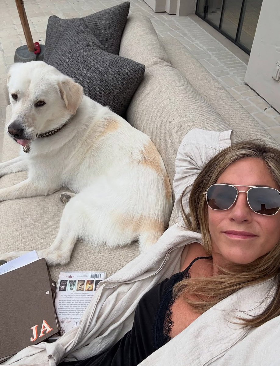 Jennifer Aniston tweet media