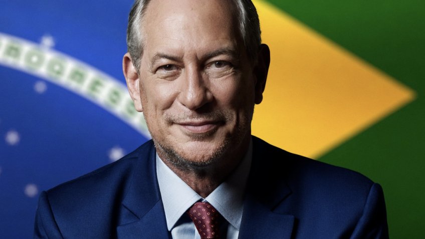 falaalfradique's tweet photo. A grandiosidade de Ciro Gomes e a importância que ele tem para o Ceará ficam cada vez mais evidentes. Sem sequer ter sido eleito governador, o estado já voltou ao centro do debate nacional.

Há muito tempo uma eleição cearense não despertava tanta atenção da imprensa, dos analistas políticos e da população de todo o Brasil. O Ceará voltou aos holofotes, sendo discutido de norte a sul do país.

Agora imagine o impacto de um governo liderado por Ciro Gomes. Pela sua experiência administrativa, capacidade de gestão e projeção nacional, o Ceará teria ainda mais visibilidade, atraindo investimentos, oportunidades e servindo de referência para o restante do Brasil.