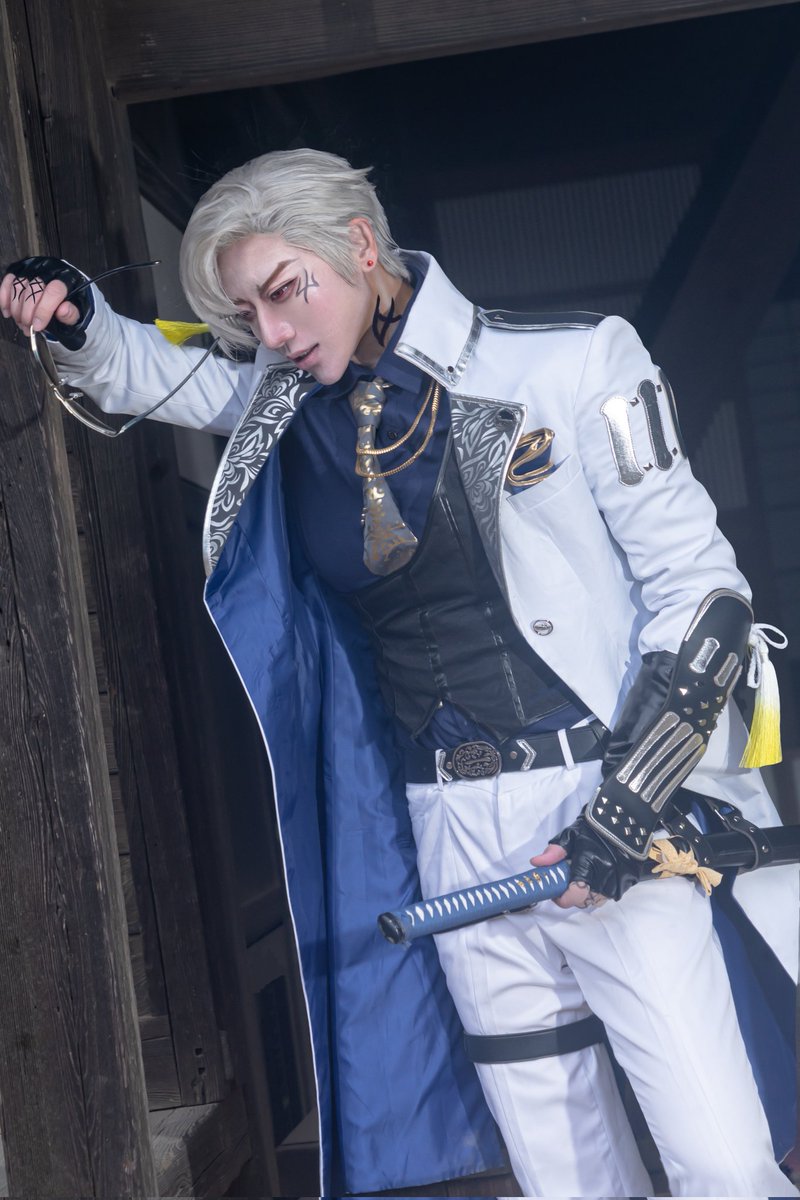 kakukatarikicos's tweet photo. 刀剣乱舞cos 山鳥毛

──激戦の後の休息──

P:@yu_reiGB https://t.co/gQS60HHJFy