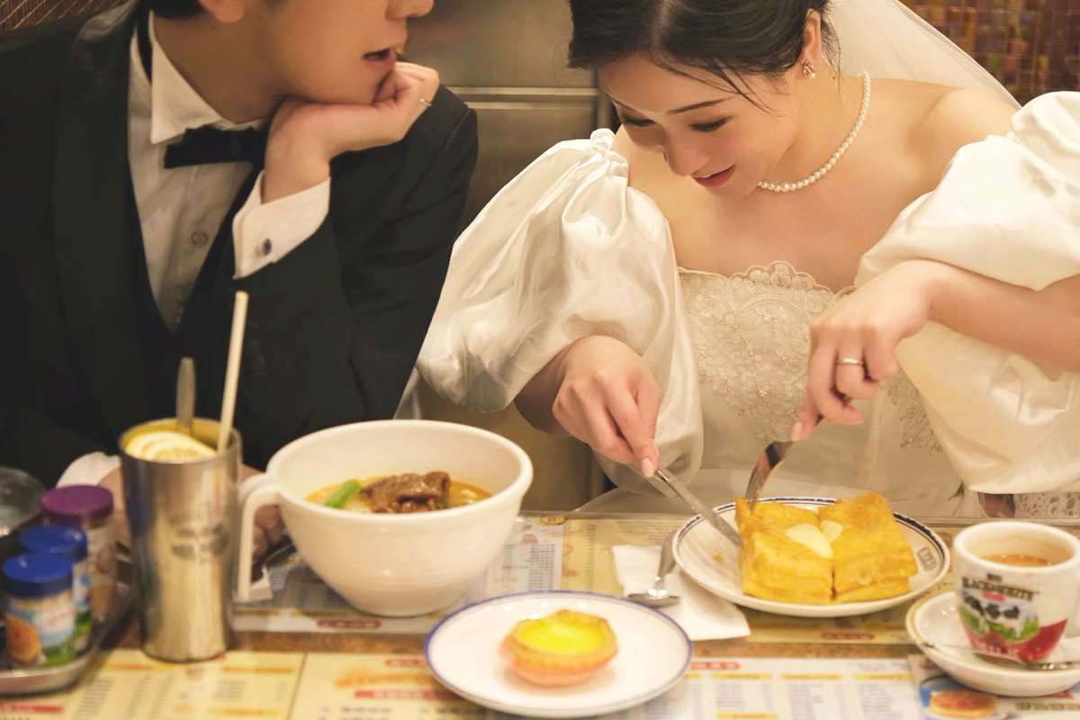 saionji_yuuki's tweet photo. 🪷ご報告🪷

この度、5月1日に中島大貴さんと結婚いたしました。
二度共演🦀🐍し、かねてよりお付き合いしており……ません、いわば交際0日婚です💍

これからも夫婦共々、仲良くしていただけると嬉しいです。
二人とも演劇は続けていきますので、どうぞよろしくお願いいたします☄️
@nakashi8931 https://t.co/Abjtxx2YiL