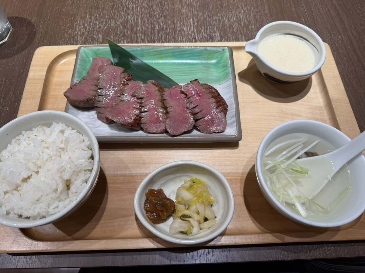 なおみせんせい tweet media