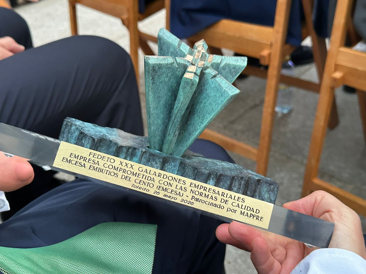 EmcesaCarnicos's tweet photo. 🏆 Emcesa, reconocida con el galardón "Calidad 2026" en los Premios  #FEDETO 
El jurado destaca nuestra combinación de excelencia industrial y alma artesanal. Evolucionar sin renunciar a las raíces.
Gracias al equipo. Esto es vuestro👏
https://t.co/6lmMNVqFtt
#Emcesa #Calidad2026 https://t.co/YvLxrUaXXH