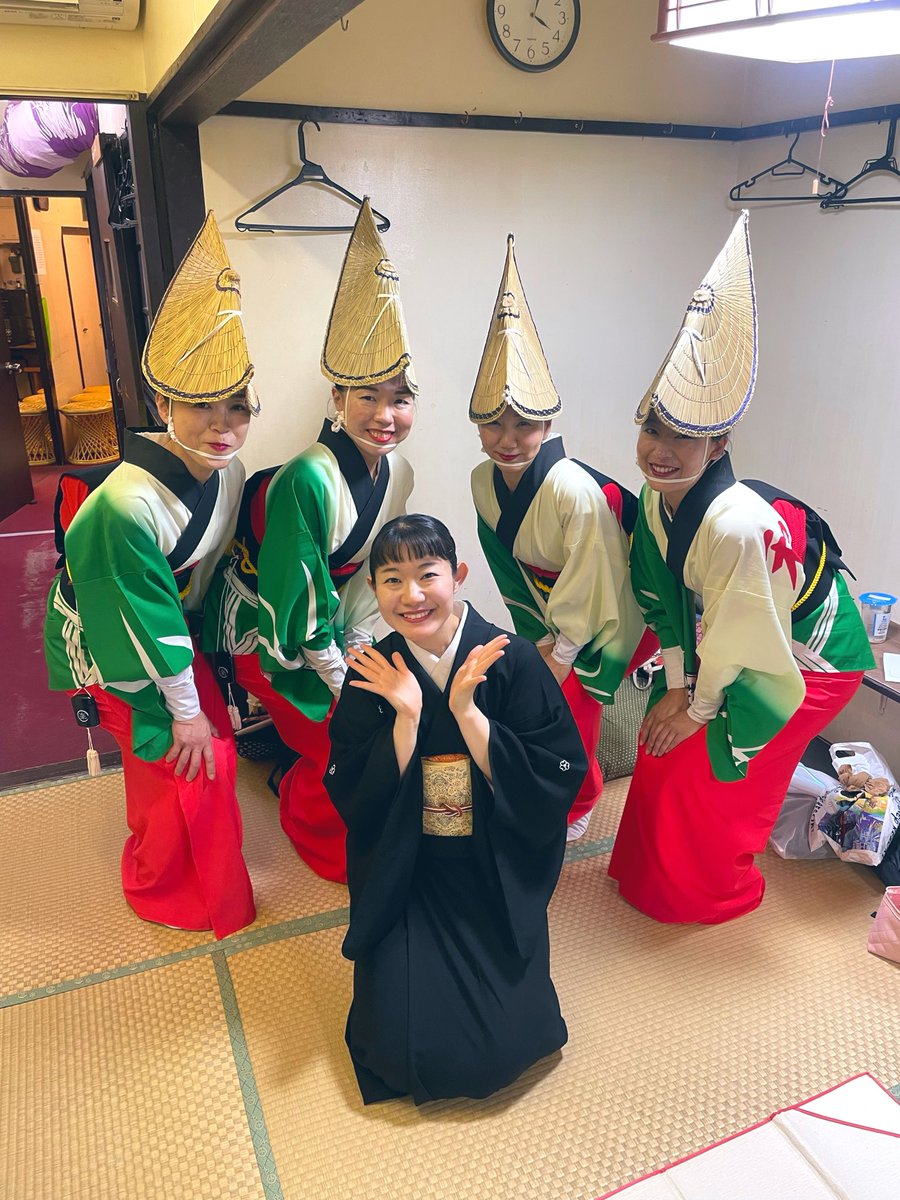 rin_tamagawa's tweet photo. Soul of 浪花節 澤雪絵 木馬亭の会 vol.3
貴重なご機会を頂戴し、勉強させていただきました！姉さんの歌で幕が開くと、和樂連さんによる阿波踊り、そして演者が呼び込まれて...という最高にアツいオープニング...！演者側ながらグッと掴まれました。めくるめく企画の数々に、ずっと楽しかったです！ https://t.co/w8toI0E09b