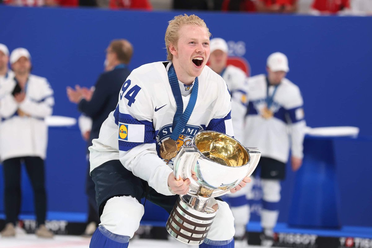 AtleettiX's tweet photo. Tässä on seuraava suomalainen NHL-tähti - Leijonien MM-kultasankarista kova arvio https://t.co/L4KzRlJISX https://t.co/grbRAWz32h