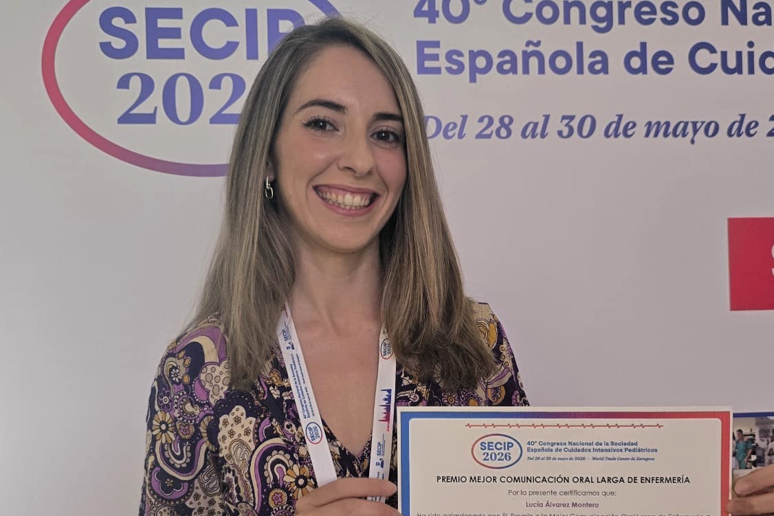COECordoba's tweet photo. 🏆La enfermera cordobesa Lucía Álvarez Montero, especialista pediátrica, ha ganado el premio a la Mejor Comunicación Larga de Enfermería del 40º Congreso Nacional de la Sociedad Española de Cuidados Intensivos Pediátricos @lasecip , celebrado en Zaragoza. ¡Enhorabuena! https://t.co/f27SdmA3X4