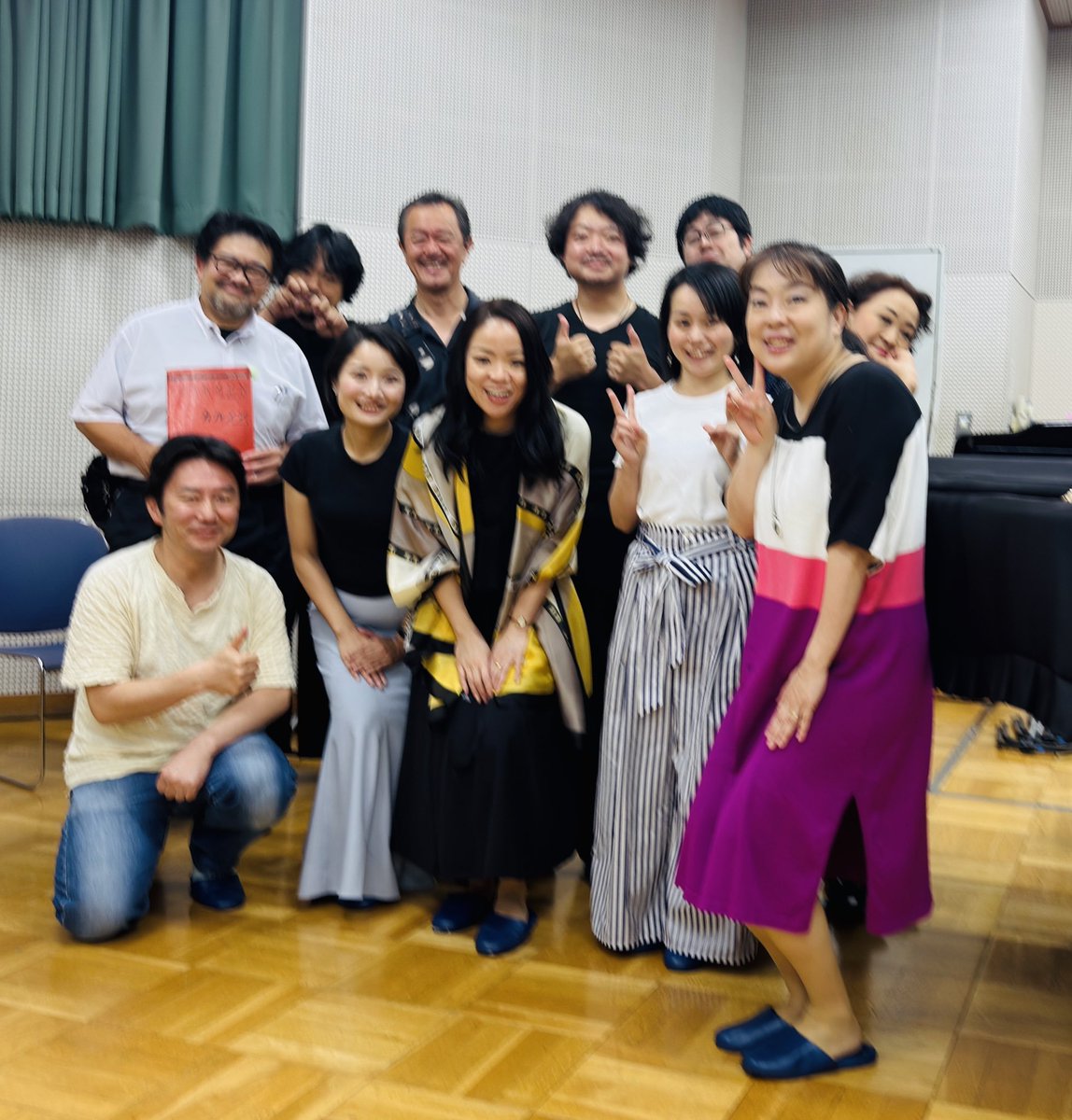 MasatoInoue629's tweet photo. 学校公演《カルメン》の稽古初日でした！

カルメン：但馬由香
ドン・ホセ：内山信吾
エスカミーリョ：井上雅人
ミカエラ：大隅智佳子
ズニガ：金沢平
フラスキータ：大音絵莉
メルセデス：田辺いづみ
レメンダード：石塚幹信
ダンカイロ：星田裕治
他 https://t.co/NM0BrBQzxW