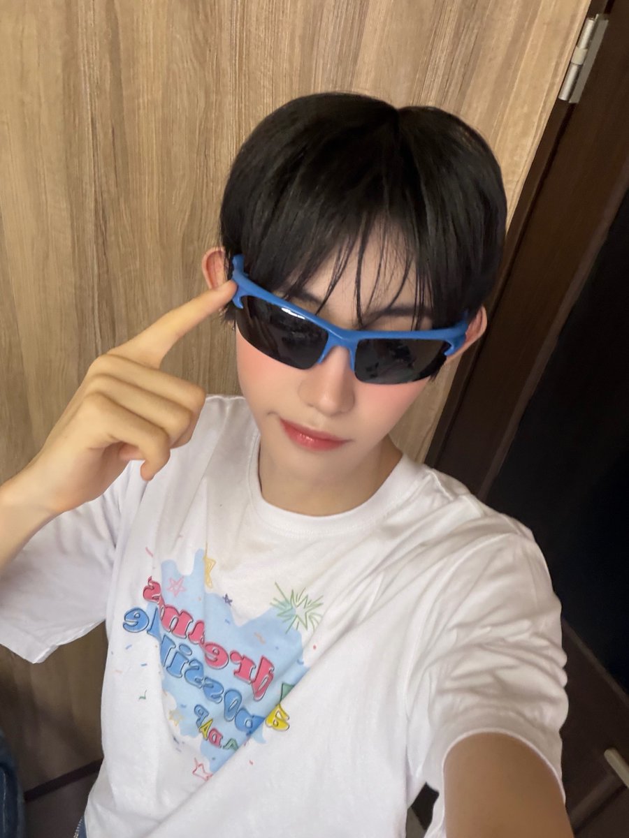 ADAP_offcl's tweet photo. 안녕하세요! ADAP 종호입니다!🐭

저희가 오사카에서의 마지막 공연을 끝마쳤습니다!
여러분 덕분에 하루하루가 행복 가득이었습니다!!☺

오사카에서 함께한 시간들이 벌써 소중한 추억이 된 것 같아요!! 무대 위에서도, 무대 아래에서도 여러분의 따뜻한 응원이 정말 큰 힘이 되었습니다!🫶

항상 고맙고, 앞으로도 저희 같이 즐거운 추억 많이 만들어요!!☀️✨

다음에도 꼭 만나요!
감사합니다!!!🩵🙌

#ADAP #에이댑
#종호 #JONGHO
#ALL_DREAMS_ARE_POSSIBLE