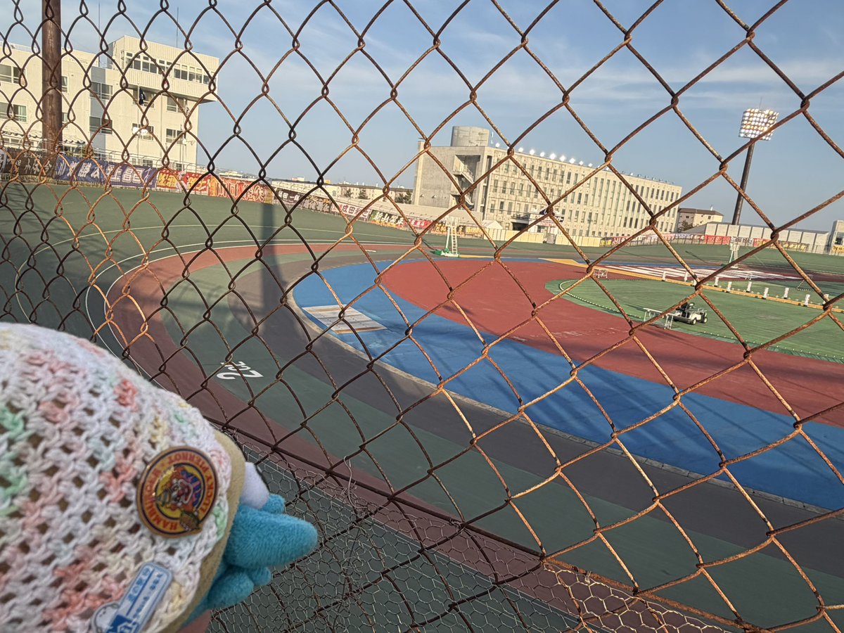 Omanyte06's tweet photo. 函館旅行③
函館競輪を見に来たオムナイト https://t.co/GkvGJbV4Nb