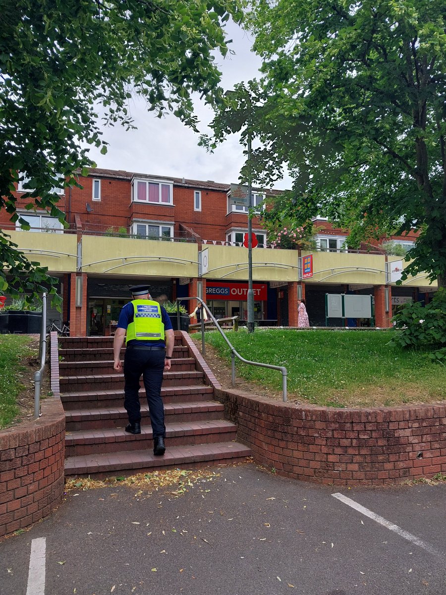 LongbridgeWMP's tweet photo. PCSO meets the community outside arden road shops https://t.co/PdxCExsz8D