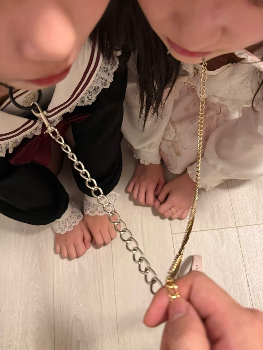 loveme1021's tweet photo. 女子高中定制之三十
我去 真的没有人喜欢萝莉x2吗……好刺激啊 第一次双飞……嗯…哥哥请定制我好吗！！！我也可以线下嘻嘻！
（点赞转发关注送完整视频）@Sentoyun

@Sentodan

@Sentofen https://t.co/x66GjrmV7v