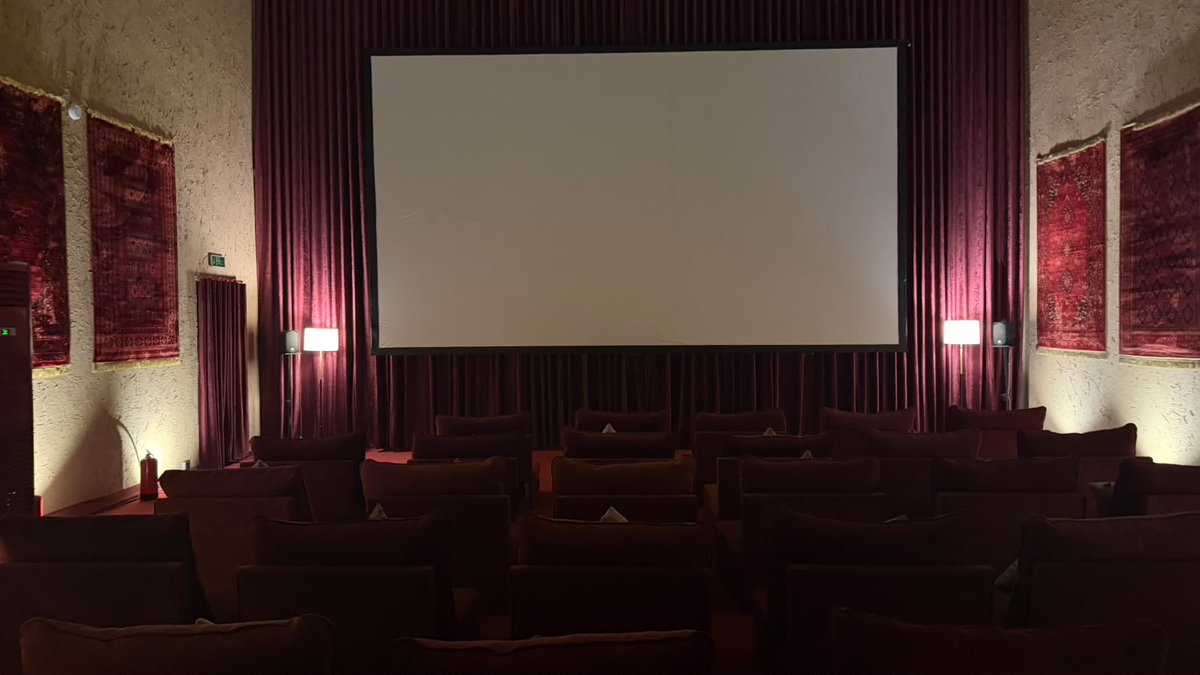 sa7rti's tweet photo. نسعد بقرب افتتاح #سينما_البلد cinema Albalad فرع #الباحة ، لتكون وجهة ثقافية وترفيهية فريدة تمزج بين أصالة التراث وبين أحدث تقنيات العرض السينمائي. خطوة جديدة نحو تعزيز جودة الحياة ودعم المشهد الثقافي في مختلف مناطق مملكتنا الغالية.
ترقبوا الافتتاح قريباً!

@MOCSaudi 
@FilmMOC 

#السينما_السعودية #سينما_البلد #وزارة_الثقافة