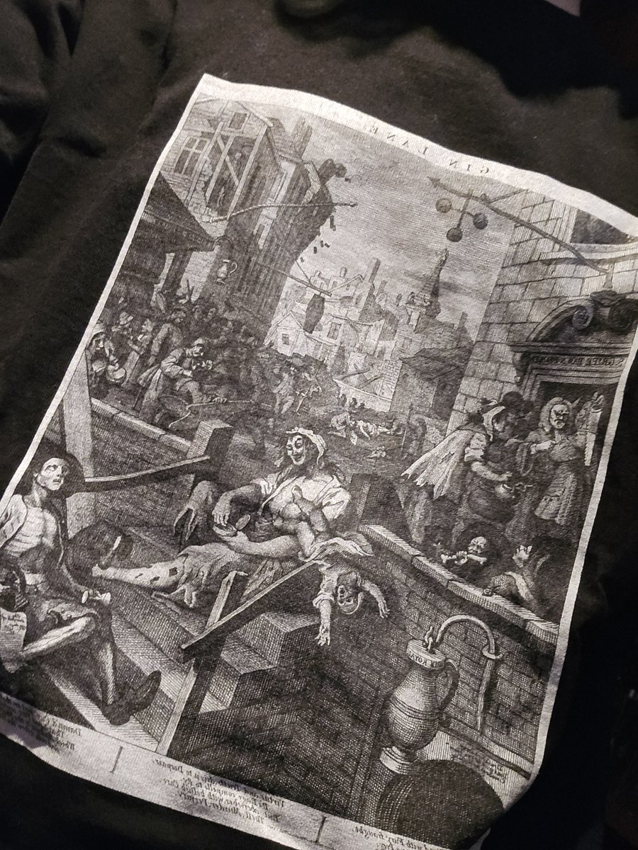 bar_joynt's tweet photo. ジン横丁。ジンを飲みすぎてトチ狂ってる絵画。

オープンしました！
本日もよろしくお願いいたします https://t.co/Mp3rk2kZs9