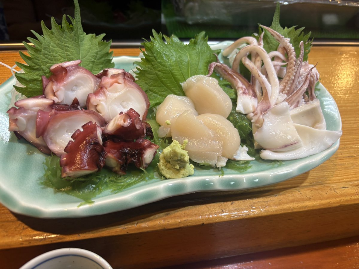 satod08's tweet photo. ディナー🍣 https://t.co/LKIyMUpU2N