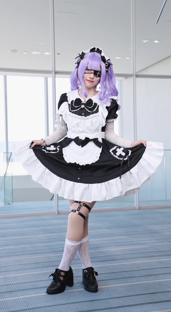 couu13kanato's tweet photo. 【※創作コスプレ】
あるお嬢様(なお悪役令嬢)に
仕えてる
ゴスロリ厨二病メイド🌹

 𓆩 ♱ 𓆪
いらっしゃいませお客様。

本日はお嬢様に

何用でございましようか？
𓆩 ♱ 𓆪

📸 ⇒ (@seiya222rina301)さん

#コスオリ5 https://t.co/sge8DbRsq2