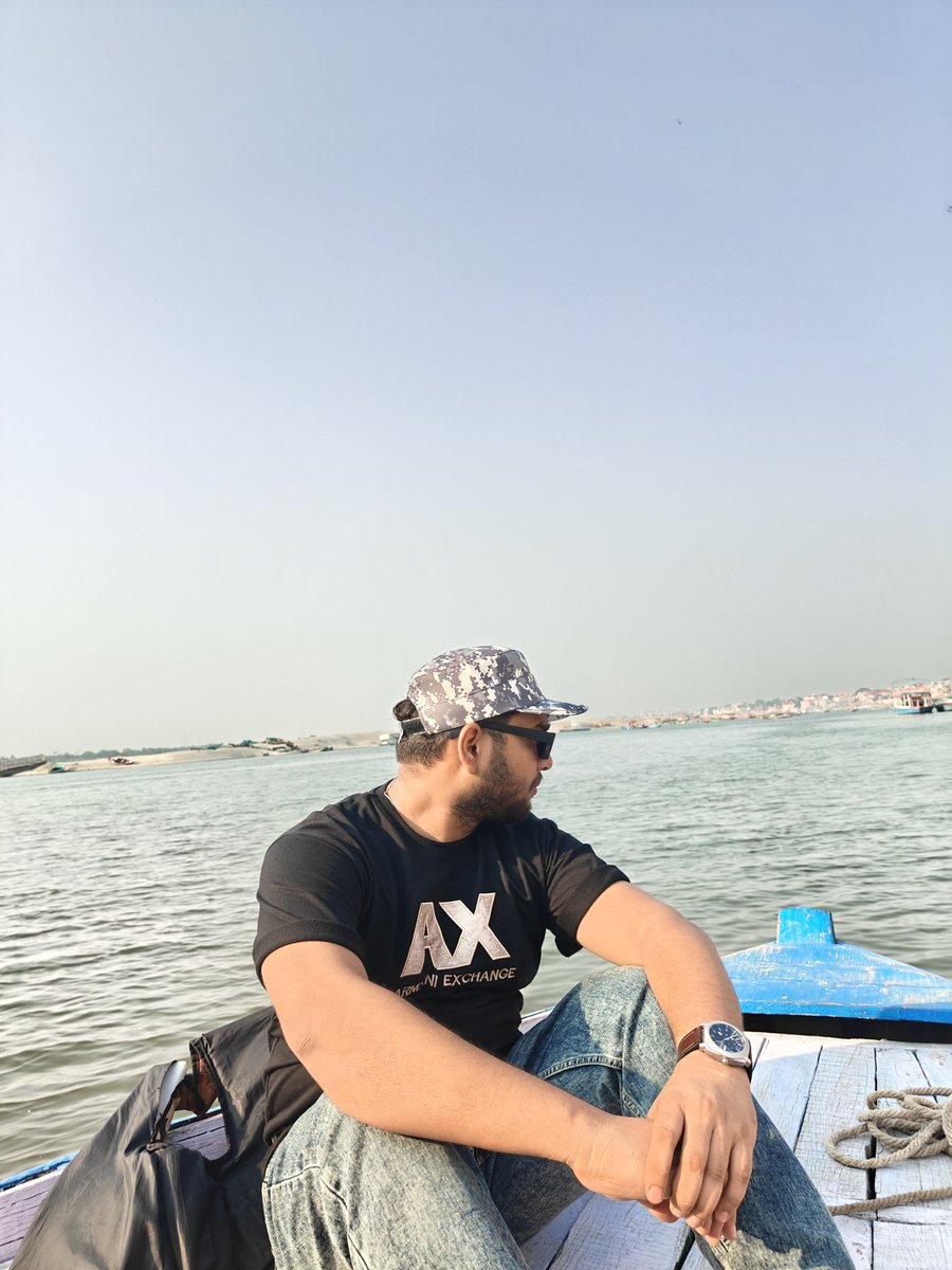 pradverse's tweet photo. Varanasi 📍day 2 https://t.co/pn2k0yTIpi