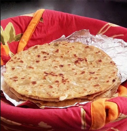 steamingpot's tweet photo. One of the tastiest ways to use cabbage: in pan-toasted parathas  with shredded cabbage, whole wheat flour and Indian spices. 🥬🫓Recipe: https://t.co/FYt5toLw4u

#LunchboxIdeas #ParathaLovers https://t.co/wymTyIp0mz