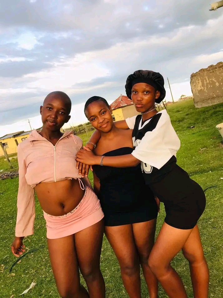 Ama2000_afresh tweet media