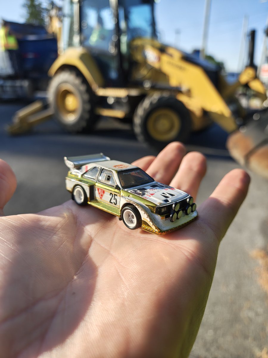 MacksHotWheels's tweet photo. My go-to pocket car https://t.co/z3qt5dWFlS