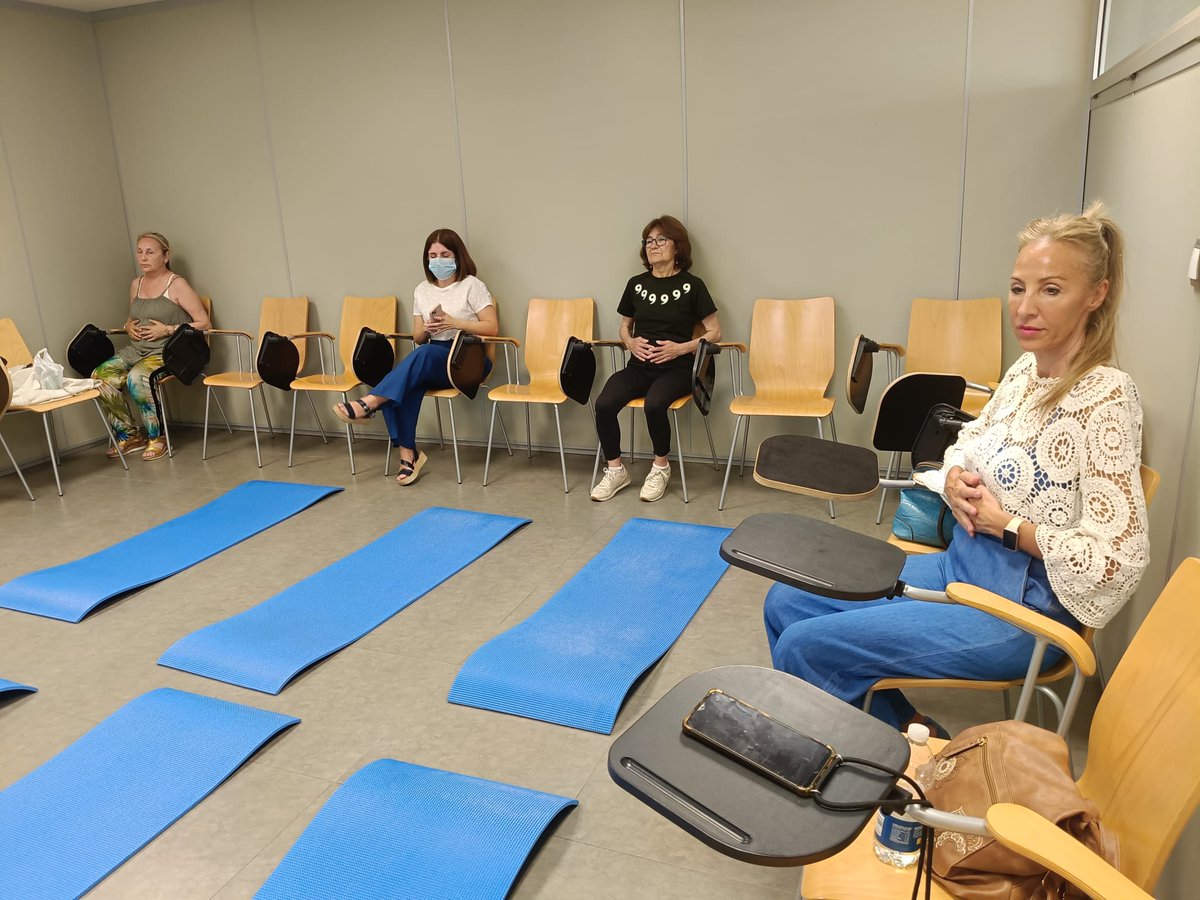 FQAragon's tweet photo. 🫁💚 Gracias a todas las personas que participaron ayer en el taller "Respiración Consciente: Respira Mejor Cada Día", tanto presencialmente como online.

Una jornada para aprender técnicas de respiración, resolver dudas y seguir promoviendo la salud respiratoria.
💚🧡

#FQAragón https://t.co/eyWbF3hErl