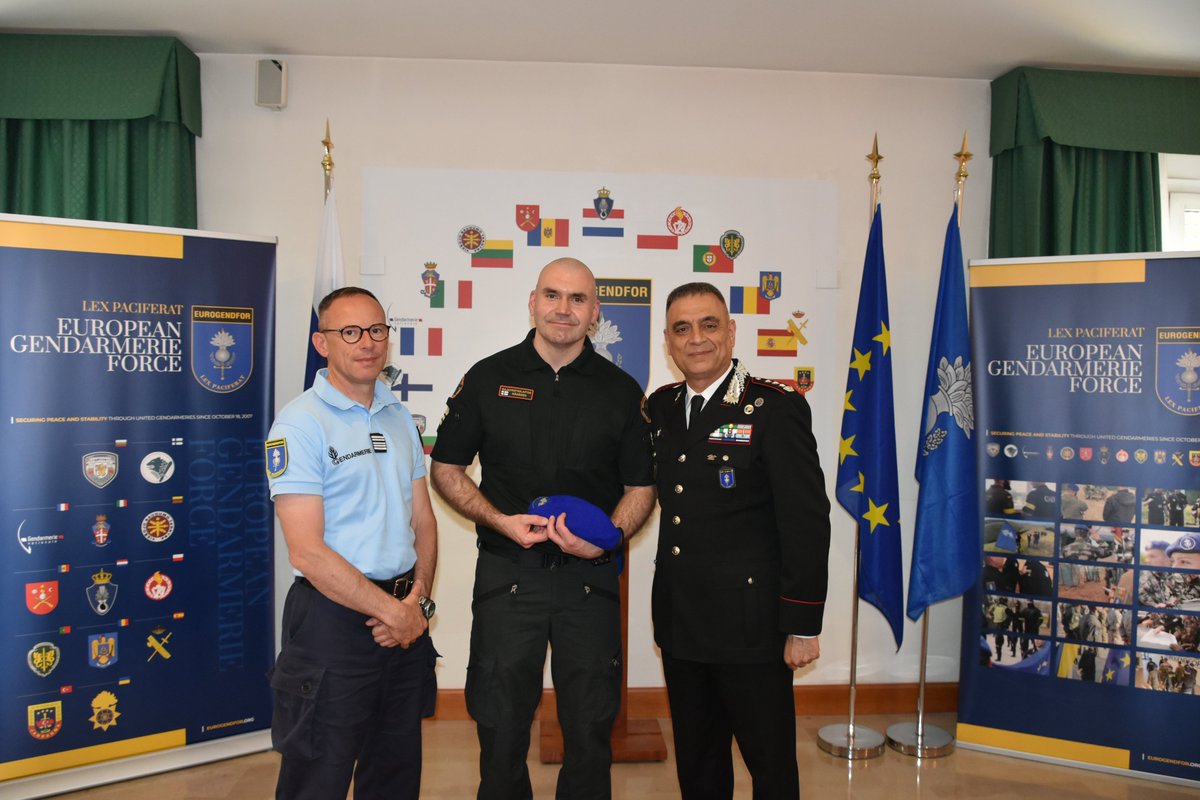 Eurogendfor's tweet photo. 🇫🇮 A historic first!

Lieutenant Colonel Topi Räsänen from the @FinnishBorderGuard has arrived at EUROGENDFOR PHQ the first ever Finnish liaison officer at our side.

Together, we stand for peace. Lex Paciferat. 🤝

#EUROGENDFOR #FinnishBorderGuard #LexPaciferat https://t.co/ljmVuc3wLz