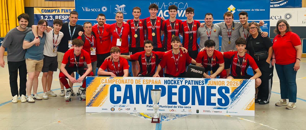 ReusDeportiu's tweet photo. 𝐄𝐥 𝐉𝐮́𝐧𝐢𝐨𝐫 𝐀 𝐞𝐬 𝐩𝐫𝐨𝐜𝐥𝐚𝐦𝐚 𝐂𝐀𝐌𝐏𝐈𝐎́ 𝐃’𝐄𝐒𝐏𝐀𝐍𝐘𝐀 ❤️‍🔥🖤

El nostre equip Júnior guanya el Campionat d’Espanya i qualla un final de temporada brillant.

A la final, els ganxets s’han imposat a penals al CH Caldes (1-1; 3-1, penals).

Hi ha futur! 🐦‍🔥 https://t.co/sBAF7RAooe