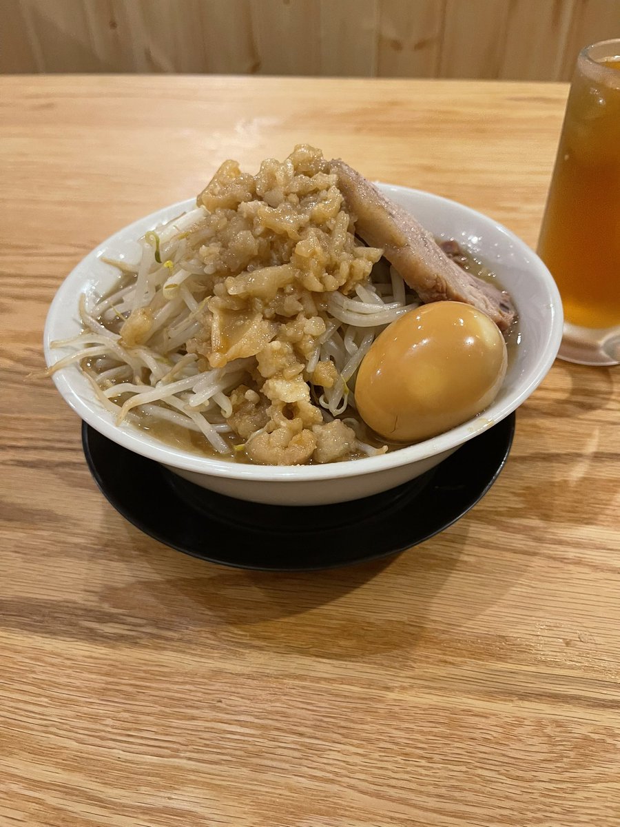 chorus_vrc's tweet photo. モヤシいっぱい食べたから0キロカロリー https://t.co/H8I0b0eG6S