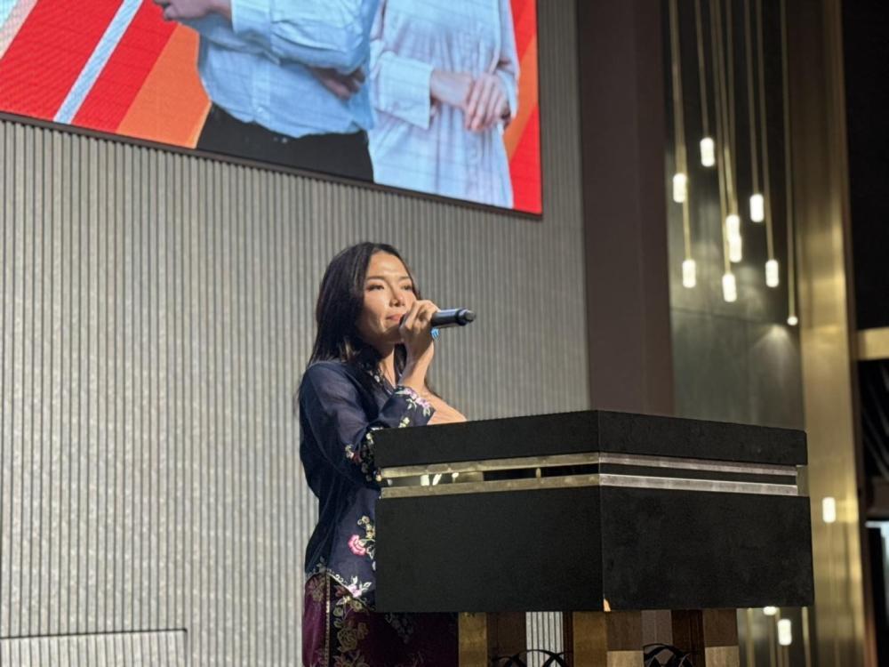 malaymail's tweet photo. Johor DAP clarifies Marina Ibrahim was offered a statutory body role, not a GLC position. https://t.co/wstAKucODK https://t.co/oNIonppLtw