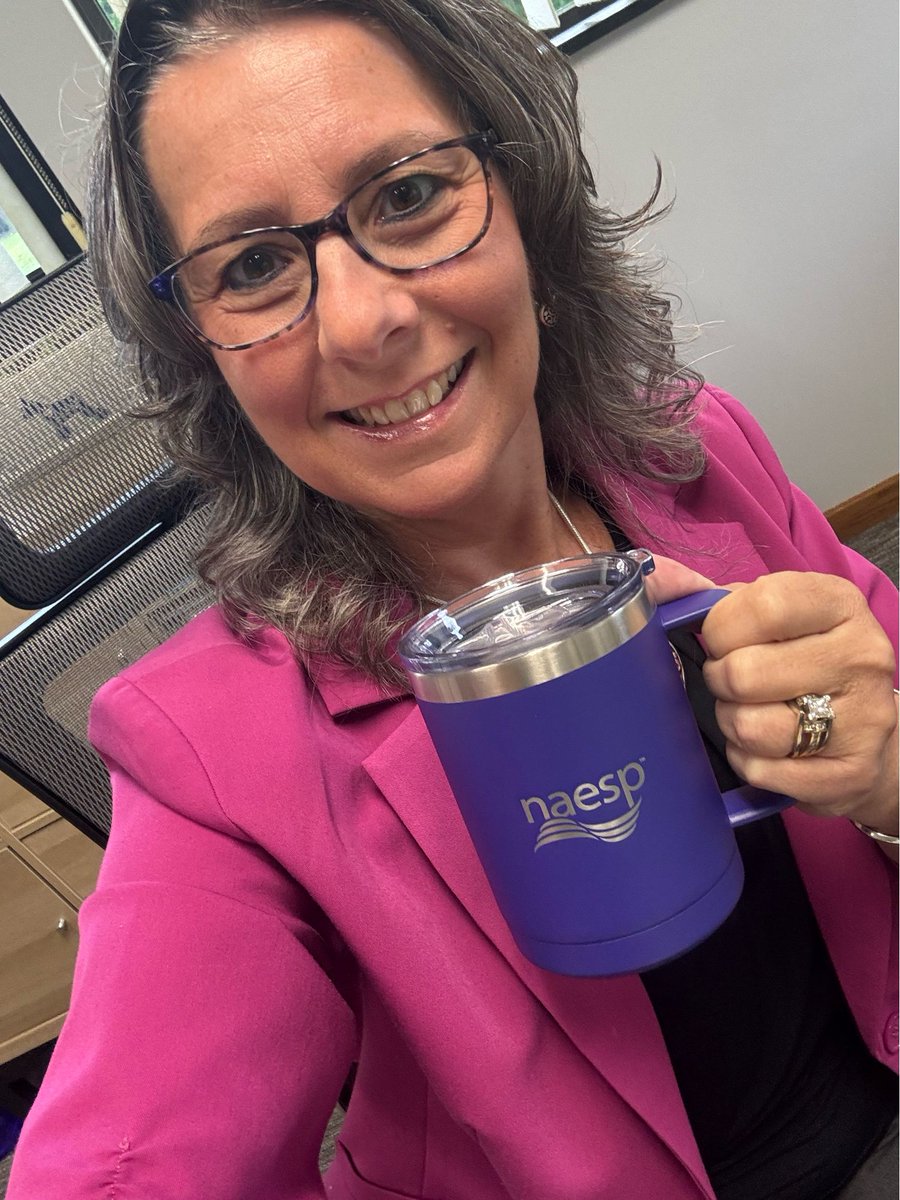 srspickard's tweet photo. Happy #MEMSPAmugMondays! This week I am paying tribute to our national affiliate @NAESP. Home stretch for most of our leaders! #finishstrong #LeadWithUs https://t.co/ha7vvED3WC
