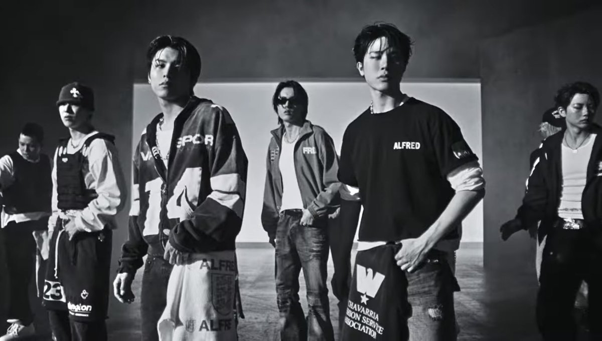 Dolamoree's tweet photo. NEW WAV IF I RELEASE https://t.co/1MmC9GUE1v

#TREASURE_NEW_WAV
#NEWWAV_ALBUM_RELEASE
#TREASURE @treasuremembers https://t.co/5b7yfjqd2X