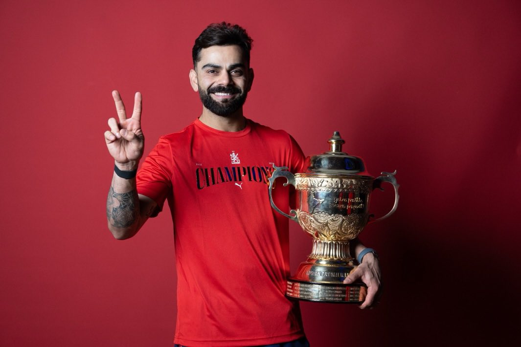 TeamVirat's tweet photo. King Kohli, now a two-time IPL champion. 🤩🏆🏆 https://t.co/ZljgoOwVWO