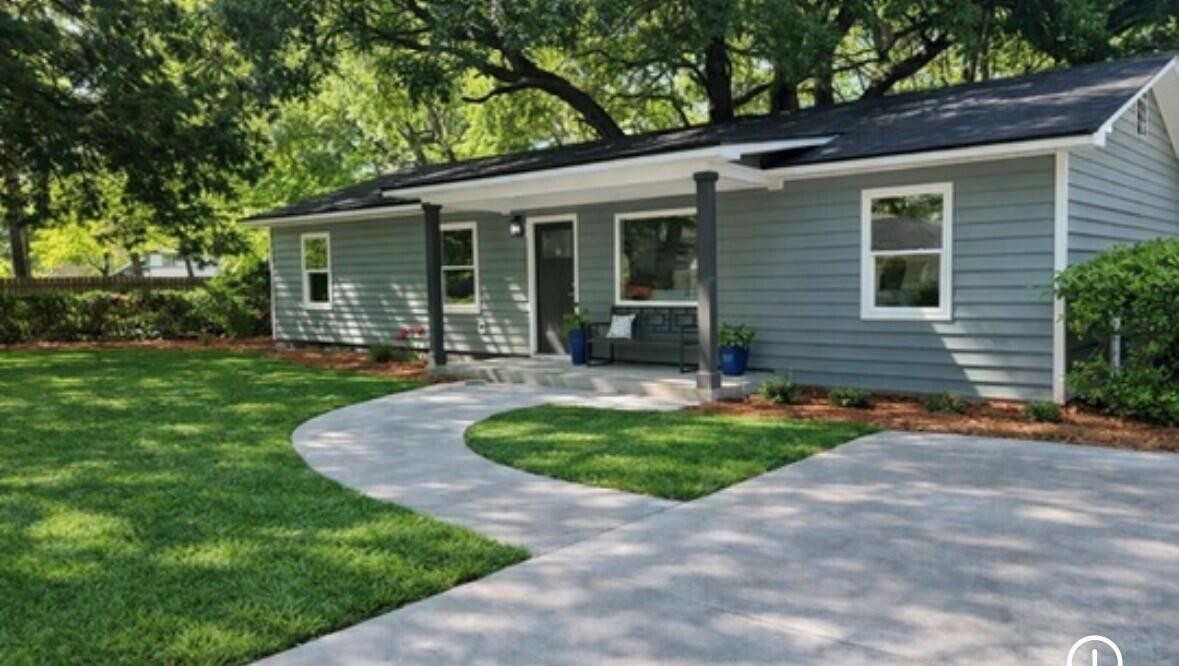 AgentOwnedRE's tweet photo. Charleston SC Home for Sale $460,000 
Nestled in the heart of West Ashley...
1510 Mulberry Street

Bedrooms: 4

Bathrooms: 2

SqFt: 1,400

Town: Charleston Subdivision: Sherwood Forest
https://t.co/NR4Uswp47b https://t.co/zANluQ32cp