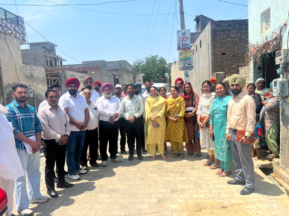 CENSUSDCOPUNJAB's tweet photo. 📊 Census 2027 Phase-I Progress Reviewed in Barnala | Handiaya Creates Milestone!
The Census 2027 Phase-I (Houselisting & Housing Census) in Barnala district received a significant boost as Dr. Navjot Khosa IAS, Director Census Operations, Punjab, conducted a comprehensive review of the ongoing Census activities alongside Shri Harpreet Singh IAS, Deputy Commissioner Barnala, and other senior officers.
👏 Dr. Navjot  Khosa appreciated the dedicated efforts of the district 972 Enumerators and 163 Supervisors, who are working tirelessly to ensure accurate and timely data collection under this important national exercise.
🏆 Handiaya becomes the first charge in Punjab state to successfully complete Census 2027 Phase-I work! The achievement was possible through the coordinated efforts of a committed team of 5 Supervisors and 26 Enumerators under the leadership of Shri Harpreet Singh, Charge Officer. The team was specially felicitated for its outstanding contribution by the Director.
🗣️ Emphasizing the importance of the Census as the foundation for evidence-based planning and development, Dr. Navjot Khosa directed all Census functionaries to maintain the highest standards of accuracy, completeness, and data quality while adhering to prescribed guidelines and timelines.
📍 During her visit, she also conducted field inspections in the area of Baba Deep Singh Nagar in Municipal Corporation Barnala and Village Rureke Kalan, interacting directly with Enumerators and Supervisors. She reviewed house numbering, layout maps, area coverage, field records, and the effective use of the HLO App and expressing satisfaction over the professionalism and preparedness of the field staff.
🌡️ Keeping in view the ongoing heatwave conditions, Dr. Navjot Khosa advised all field personnel to prioritize their health by staying hydrated, avoiding prolonged exposure to direct sunlight, using protective gear, and remaining alert to symptoms of heat-related illnesses.
✅ Expressing satisfaction with the progress achieved so far, she urged all officers and field staff to maintain the same momentum and ensure the completion of remaining Phase-I activities within the stipulated timeline.
@DPRO_Barnala 
#censusofindia2027 #punjabcensus #viral #trending #digitalmodecensus