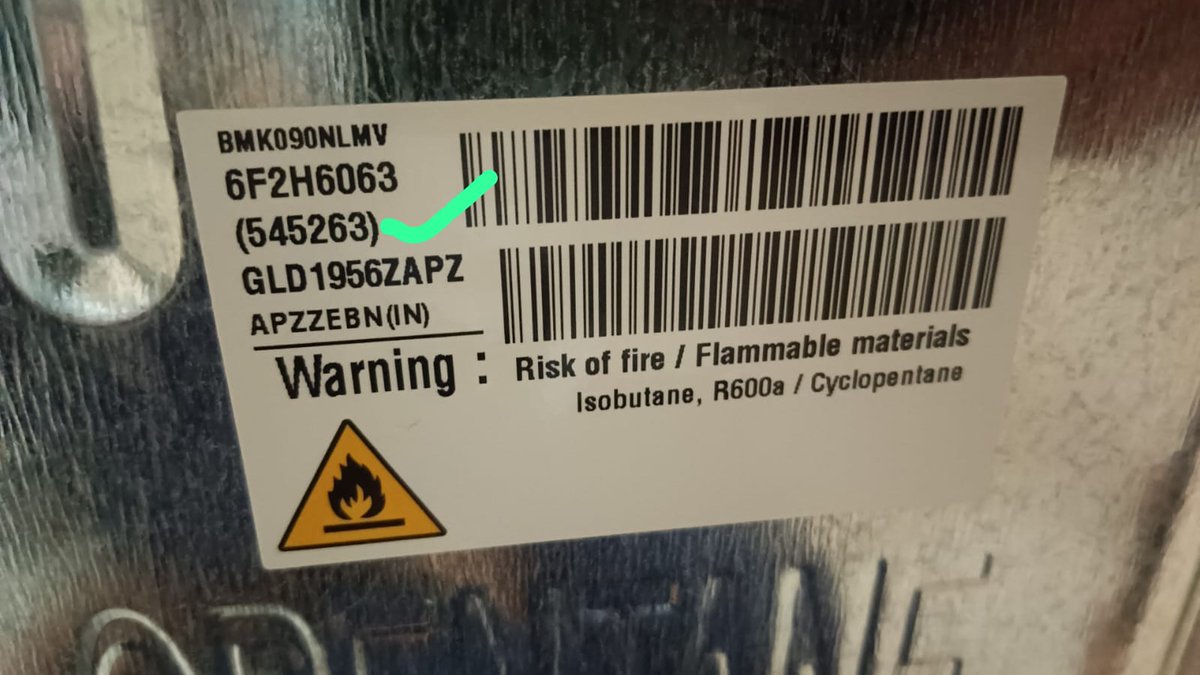 Kuldeep_KSY's tweet photo. @flipkartsupport @Flipkart Again I have raised the complaint from customer care executive with multiple issues because we face issue damage product and serial number mismatch in invoice, packing box and actual product slip. I need the correct and genuine product @flipkartsupport @jagograhakjago https://t.co/TNUy6bnvhY