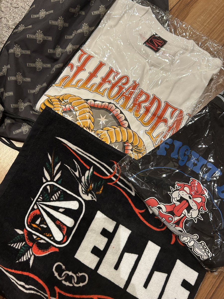 Honesty_chan's tweet photo. FIGHTBACK2日間の戦利品
ジーフリのナップサック700円なのバグ！めっちゃ使いやすい https://t.co/8VhC9ExFHr