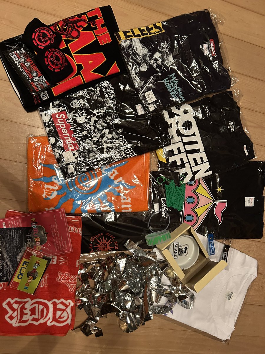 Honesty_chan's tweet photo. FIGHTBACK2日間の戦利品
ジーフリのナップサック700円なのバグ！めっちゃ使いやすい https://t.co/8VhC9ExFHr