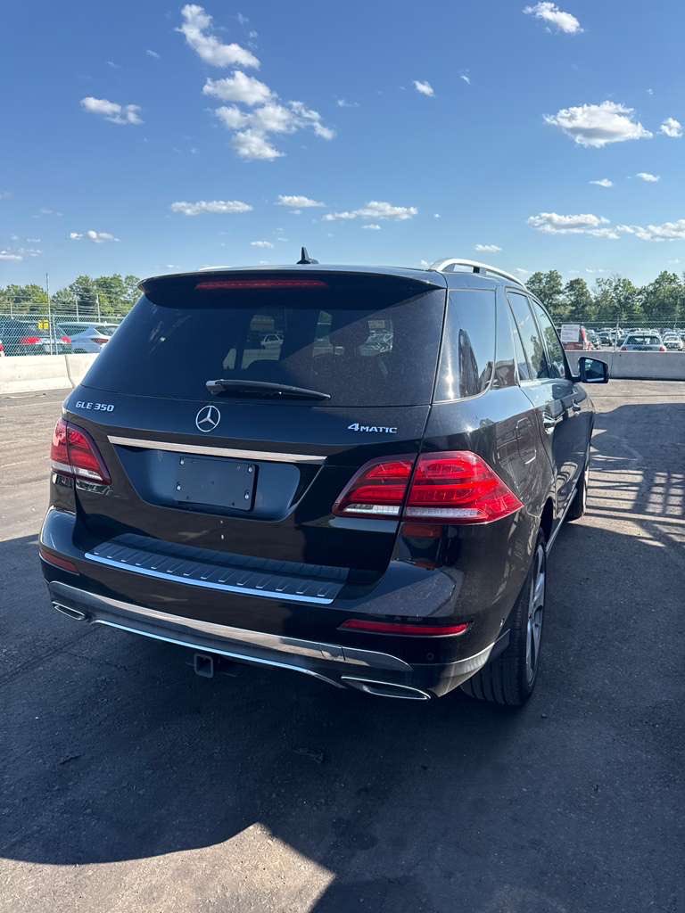 Ldautosltd's tweet photo. 2017 Mercedes-Benz GLE 350 4MATIC 🚘🏁

Picked up from auction for our recent purchase ✅
Another clean SUV secured the right way.

• V6 Engine
• 4MATIC AWD
• Luxury Interior
• Smooth Performance
Another clean vehicle secured successfully for our client ✅

📩 Ready for yours? Send us a DM today.
.

💰Price: DM for the best deal
⏱️ ETA: 6-8 weeks
🚪Doorstep Delivery Available

.
.
.
.

🚗 We offer the best deals on premium cars, all clean and certified, with doorstep delivery and a seamless buying process.

📩Send us a DM or contact us on WhatsApp (+234 814 3382153) to get your dream car

.
.
.
#mercedes #mercedesbenz #gle350 #monday
