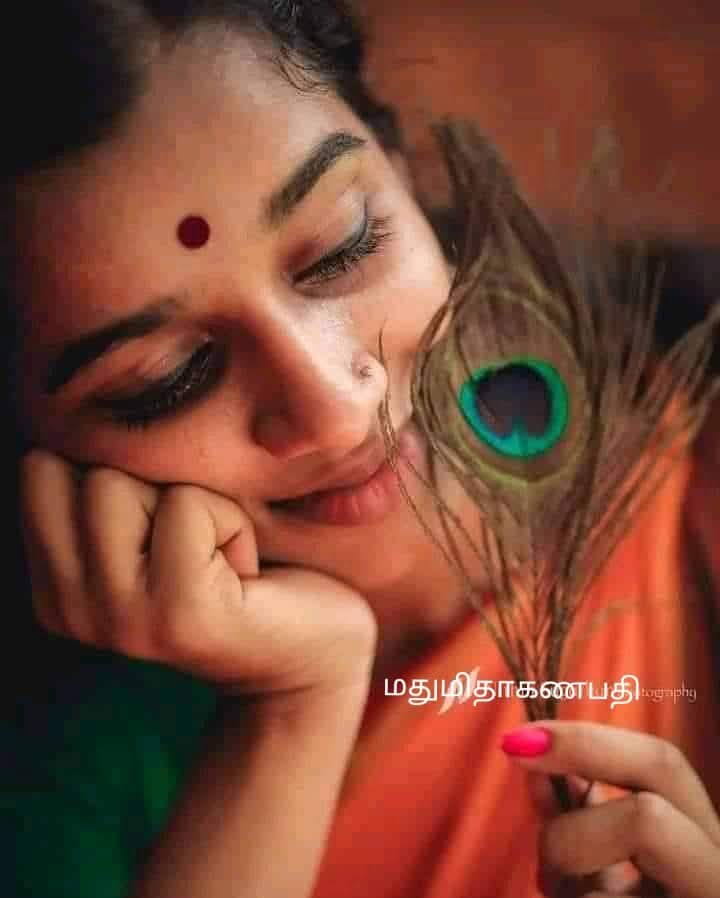 im_madhumithaa's tweet photo. நீ வாராத போதெல்லாம்
வீதியுலா வரமறுக்கின்றன
என் கவிதைகள் நிகரா ❤ https://t.co/OdeN1BLWaC